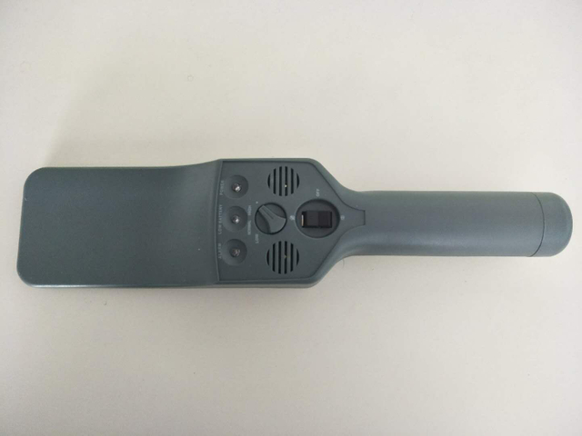 Passenger Screening Hand-Held Metal Detector for Sale